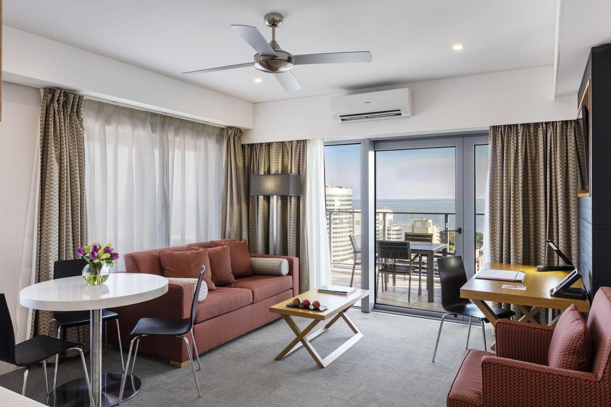 Oaks Darwin Elan Hotel Kültér fotó